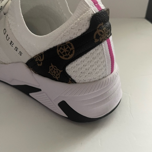 New in box-GUESS Women's White and Brown design Sneakers - Picture 5 of 16